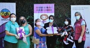 Lee más sobre el artículo Iniciativa Spotlight a través de ORMUSA y UNFPA entregaron kit de legislación en formato braille y audio a personas con discapacidad