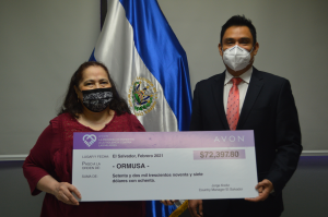 Lee más sobre el artículo Avon entregó donativo a ORMUSA para contribuir a la prevención de la violencia contra las mujeres