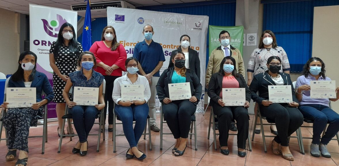 ORMUSA, APROCSAL, ACPP y Centro de Estudios de Género de la UES clausuran curso de formación especializada a defensoras populares