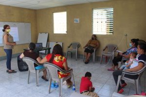 Lee más sobre el artículo ORMUSA en el territorio, realiza jornada de capacitación con extrabajadoras de maquila en Comunidad El Achiotal, municipio de San Pedro Masahuat