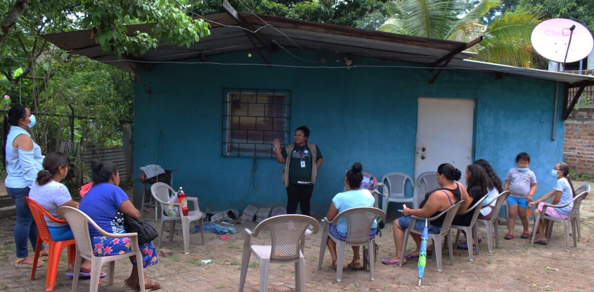 ORMUSA en el territorio, lleva a cabo jornada sobre género y salud sexual y reproductiva en la comunidad Pequeña Inglaterra, Ciudad Arce