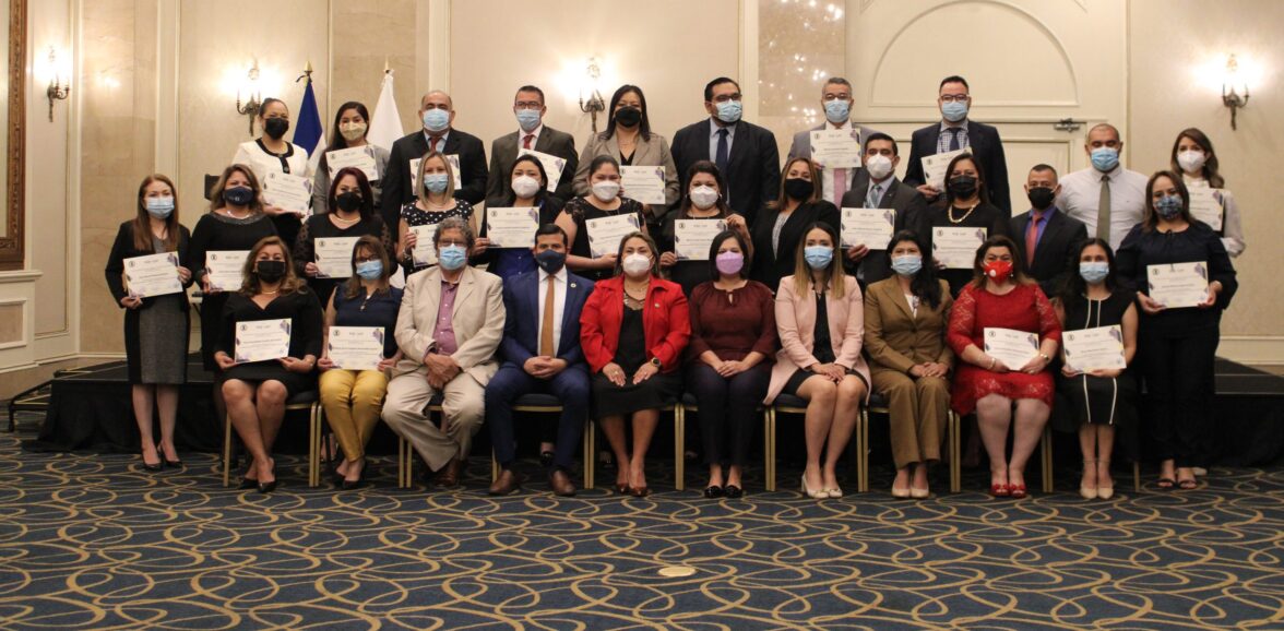 ORMUSA y PGR clausuraron Diplomado en derecho laboral con enfoque de género e inclusión