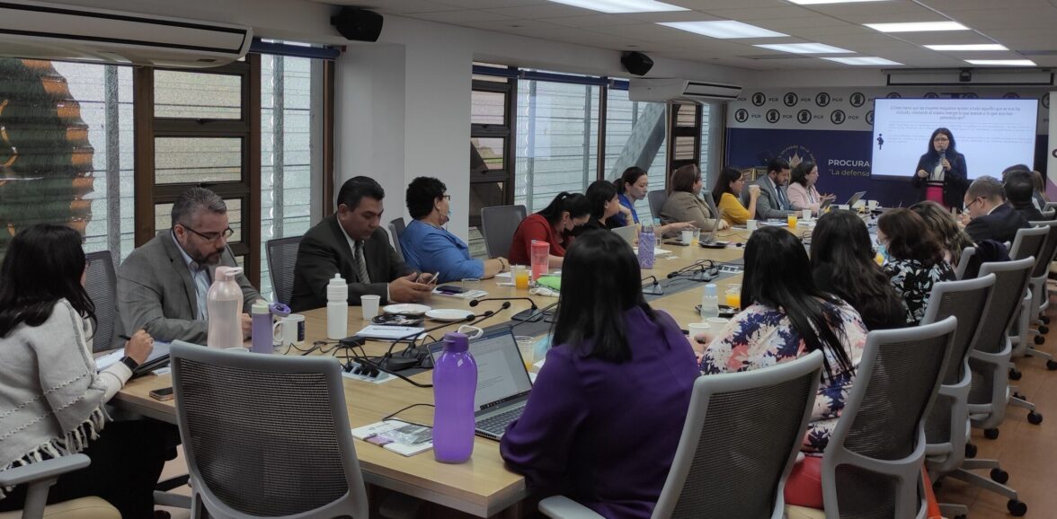 ORMUSA y PGR capacitaron a funcionariado en Derecho Antidiscriminatorio para las mujeres