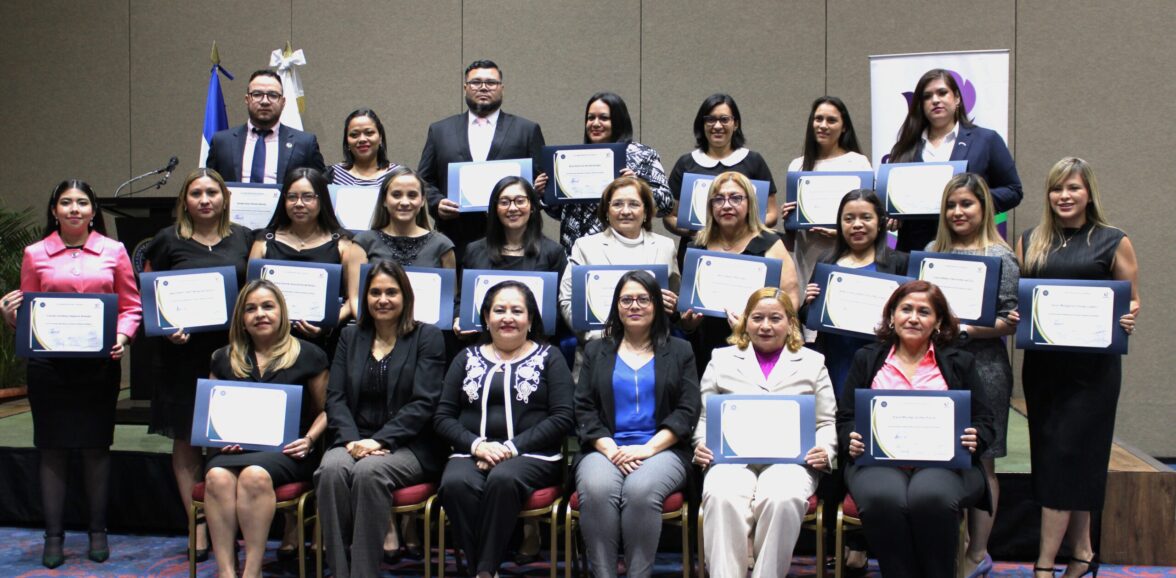 ORMUSA y CNJ clausuraron la III edición del Curso de Formación Especializada en Derechos Laborales de las Mujeres