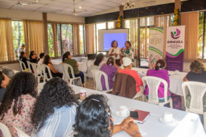 Lee más sobre el artículo ORMUSA en territorio, realiza foro sobre Justicia Ambiental y Ecofeminismo con lideresas organizativas de El Salvador
