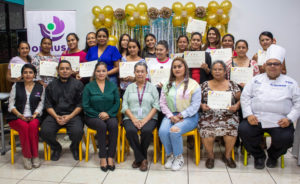 Lee más sobre el artículo Éxito en el empoderamiento femenino a través de la gastronomía en San Luis Talpa, La Paz