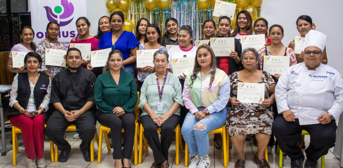 Éxito en el empoderamiento femenino a través de la gastronomía en San Luis Talpa, La Paz